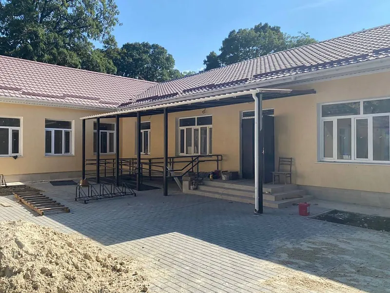 В&nbsp;поселке Азовское Республики Крым завершают ремонт врачебной амбулатории
