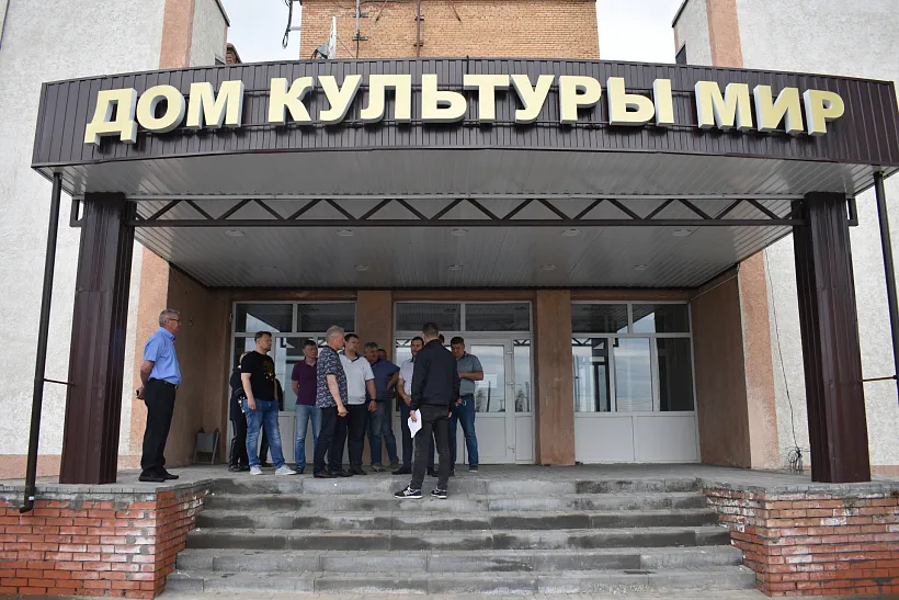 В&nbsp;самарском селе Утевка ремонтируют дом культуры &laquo;Мир&raquo;