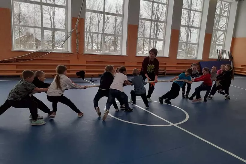 В&nbsp;спортзале сельской школы Ярославской области провели ремонт