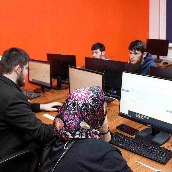 Педагоги из&nbsp;Чечни обучились работе с&nbsp;цифровыми платформами