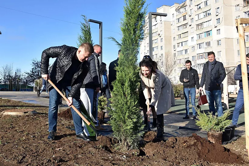 В&nbsp;Симферополе открыли новый сквер