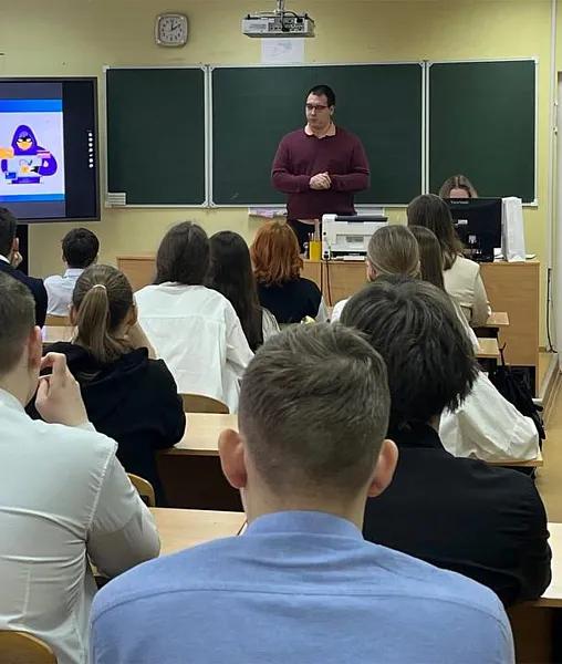 Школьников города Нытва в&nbsp;Прикамье обучили безопасной работе с&nbsp;нейросетями