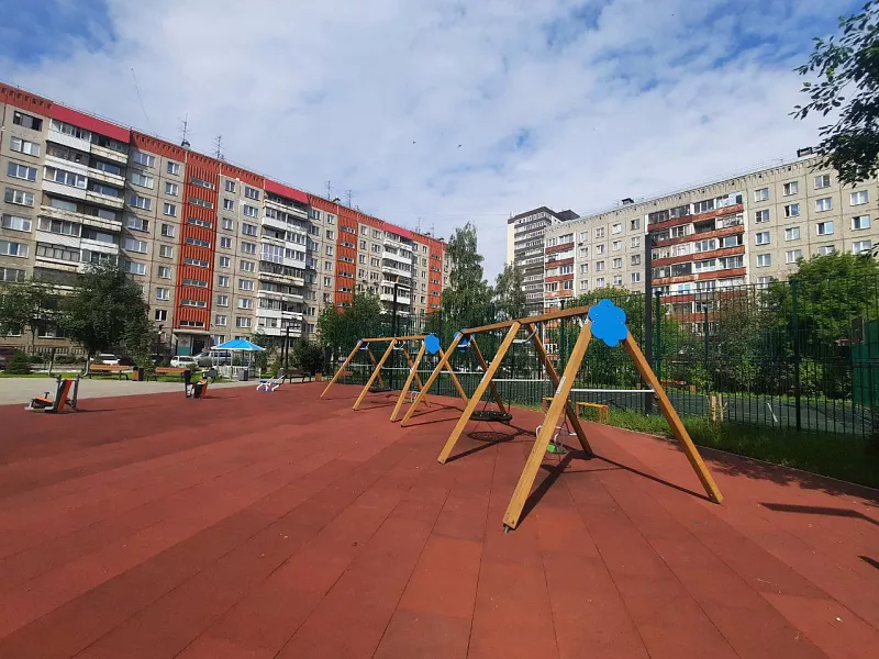 В&nbsp;Новосибирске благоустроили придомовую территорию по&nbsp;улице Авиастроителей