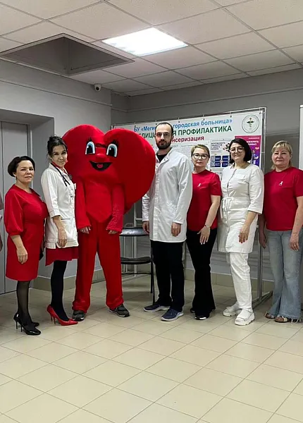 В&nbsp;больнице Мегиона в&nbsp;Югре прошла акция &laquo;Красное платье. Сердце женщины&raquo;