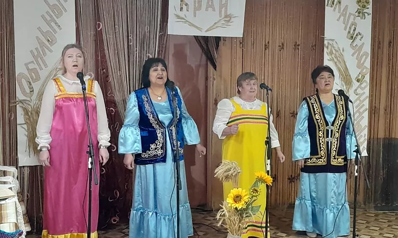 В&nbsp;оренбургском селе Каменка прошел концерт &laquo;Самоцветы родного края&raquo;