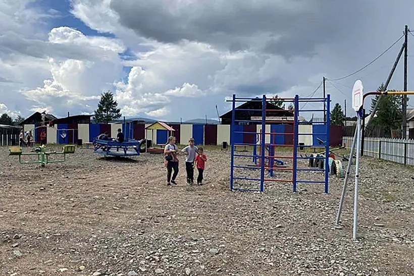Детскую площадку благоустроили в&nbsp;поселке Маловский на&nbsp;севере Бурятии