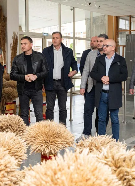 Делегация из&nbsp;Боснии и&nbsp;Герцеговины посетила кубанский центр зерна