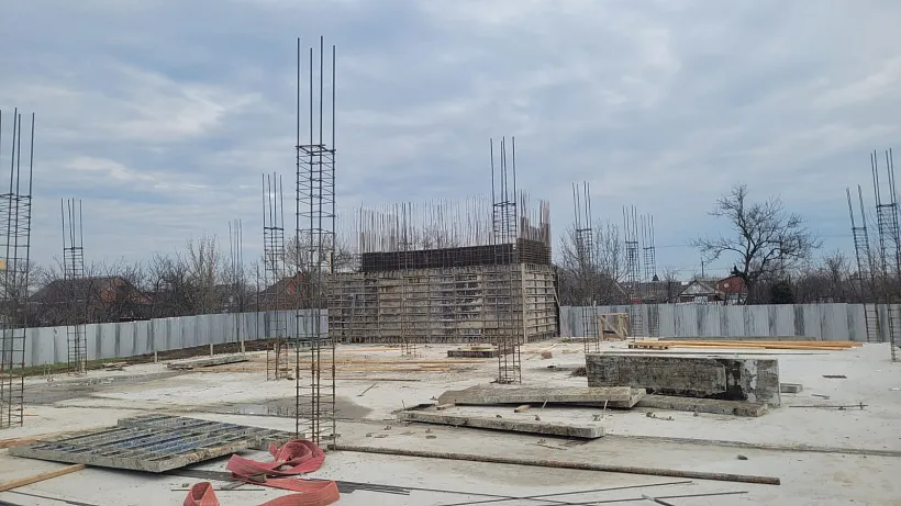 Новую школу в&nbsp;кубанском Абинске достроят до&nbsp;конца 2023&nbsp;года