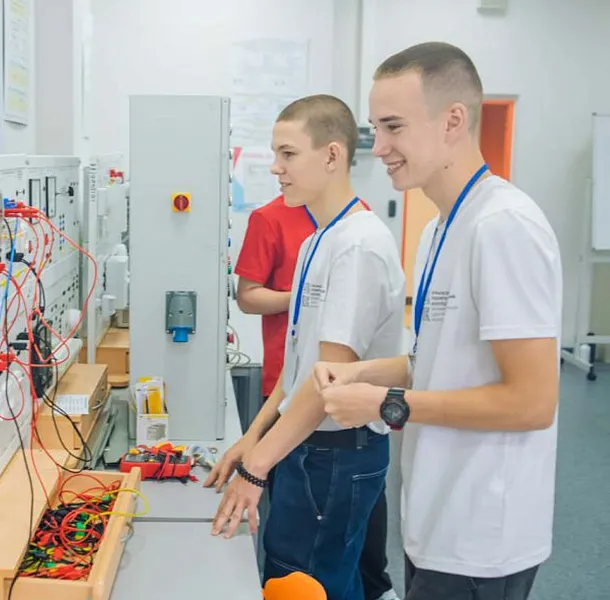 Школьники из&nbsp;Екатеринбурга освоят азы современных профессий