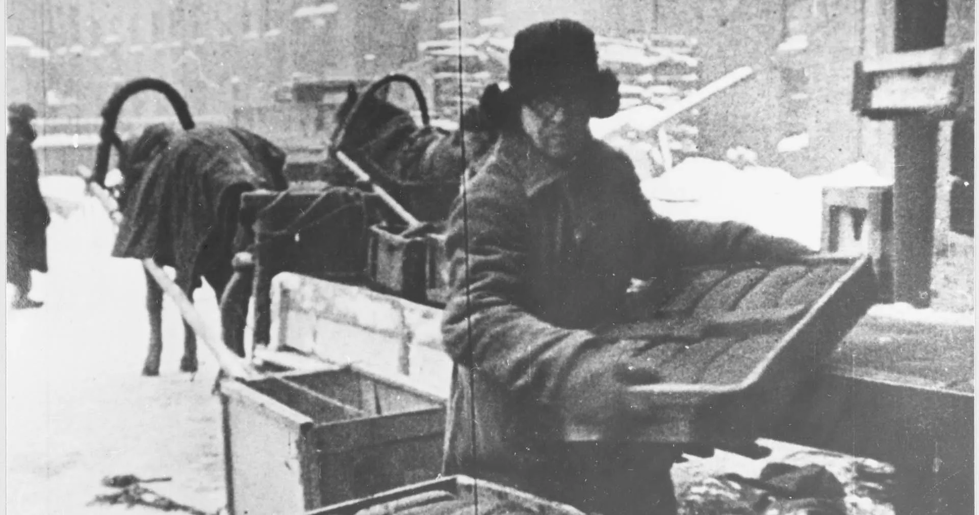 Mary Evans Picture Library/TASS