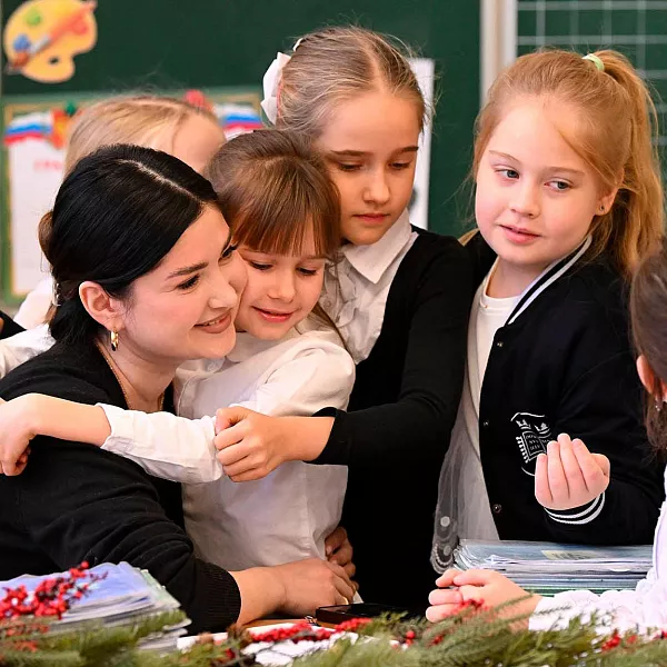 В&nbsp;селе Хамби-Ирзи Чеченской Республики убрали третью смену в&nbsp;школах
