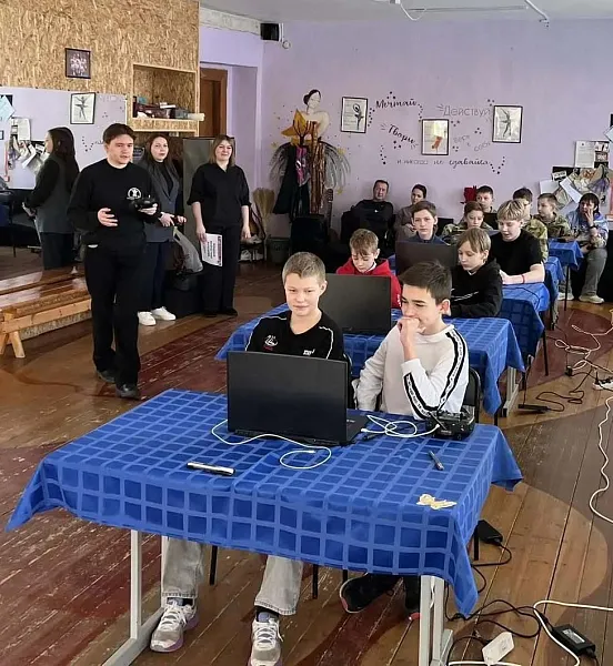 В&nbsp;Лобве Свердловской области прошли соревнования по&nbsp;управлению дронами
