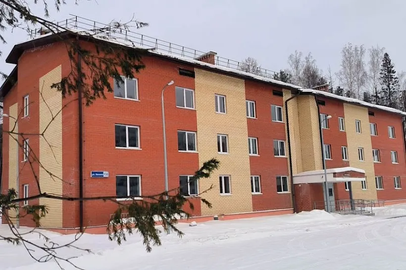 Почти 40&nbsp;детей-сирот в&nbsp;городе Лесном на&nbsp;Урале получили ключи от&nbsp;квартир