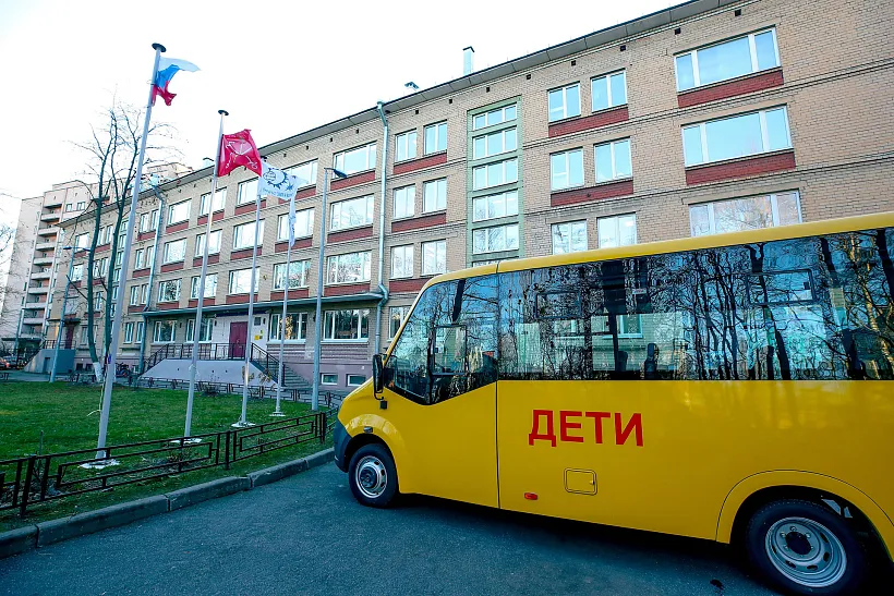 Школы Санкт-Петербурга получат более 20&nbsp;новых автобусов