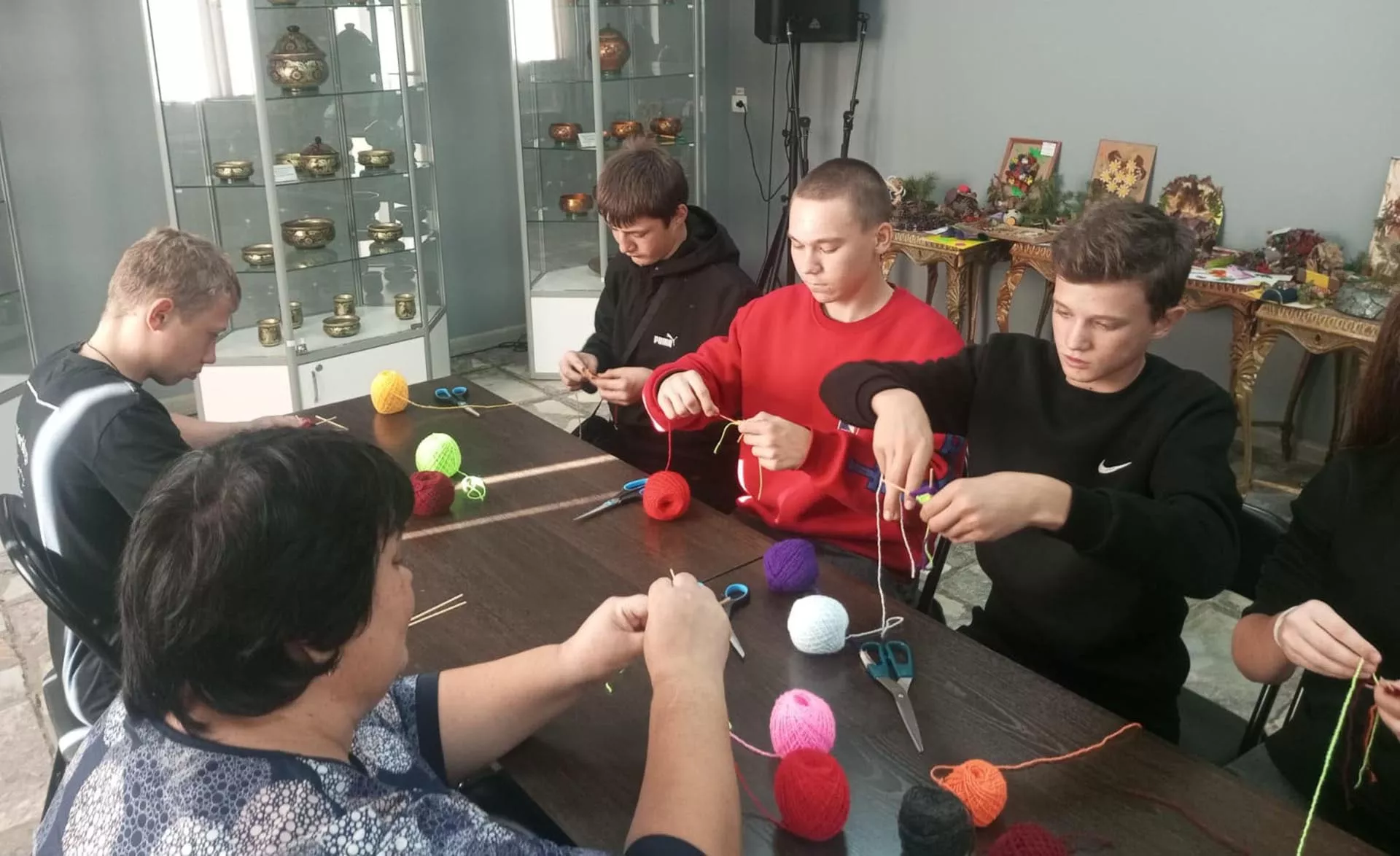 В&nbsp;Кузбассе более 100&nbsp;учащихся посетили познавательные &laquo;Народные посиделки&raquo;