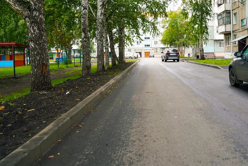 В&nbsp;кузбасской Юрге обновили двор на&nbsp;бульваре Металлургов