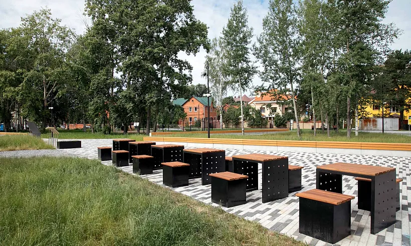 В&nbsp;Сургуте благоустроили сквер на&nbsp;улице Республики