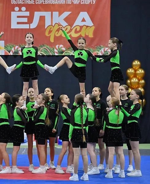 В&nbsp;Омске прошли областные соревнования и&nbsp;фестиваль по&nbsp;чир спорту &laquo;Елка-фест&raquo;