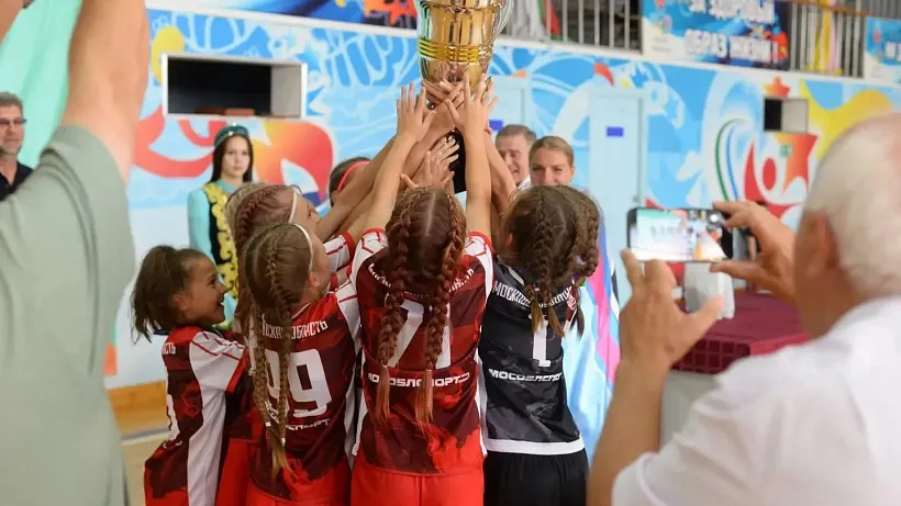 Юные футболистки из&nbsp;Подмосковья стали чемпионками всероссийского турнира