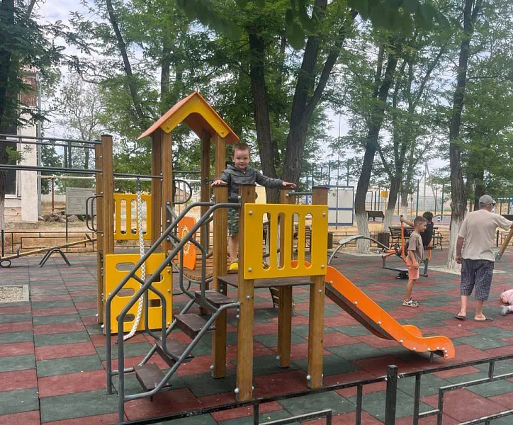 В&nbsp;селе Винницком в&nbsp;Крыму установили детскую и&nbsp;спортивную площадку