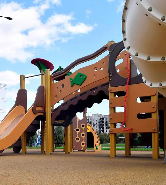 В&nbsp;сквере Новомосковска установили детскую площадку