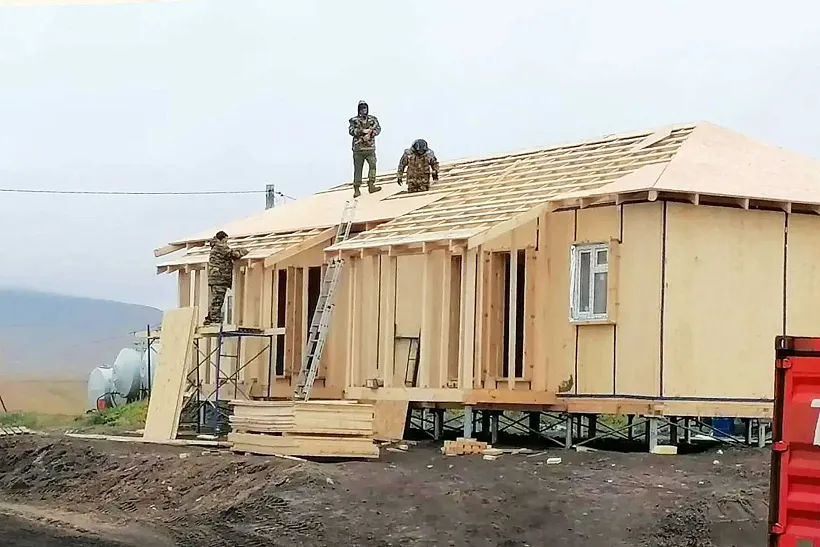 В&nbsp;4&nbsp;селах на&nbsp;Чукотке строят дома для&nbsp;расселения аварийного жилья
