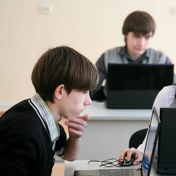 Более 4,5&nbsp;тысячи школьников Алтая посетили Единый день открытых дверей