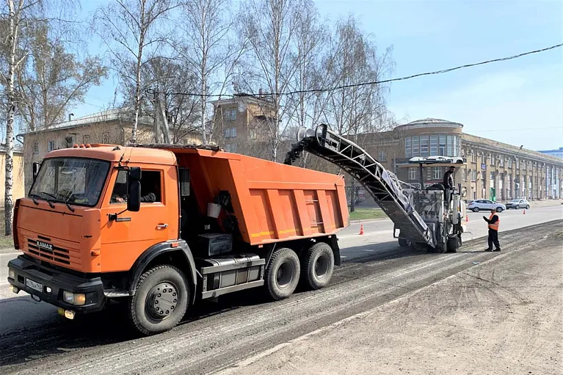 В&nbsp;Новокузнецке Кемеровской области идет ремонт улицы Сибиряков-Гвардейцев
