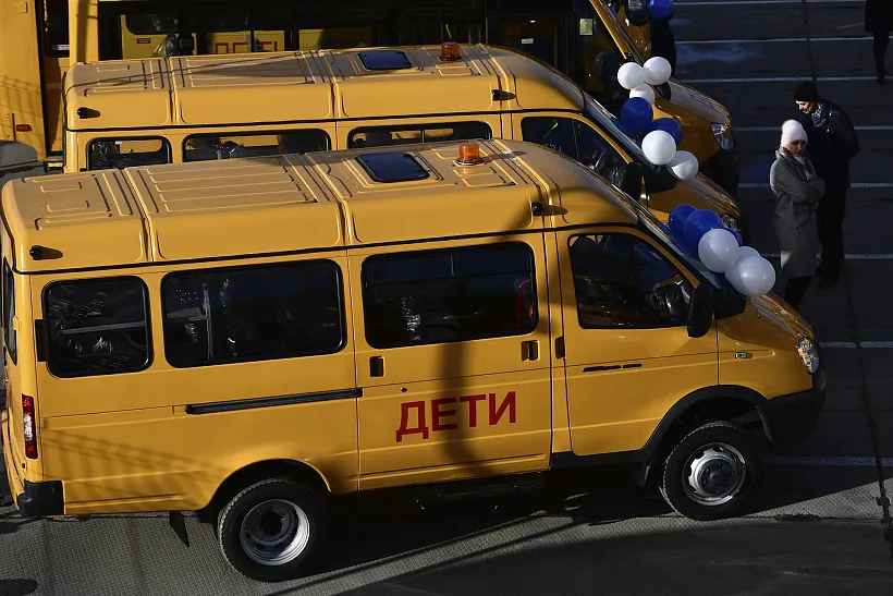 Школы Карачаево-Черкесии получили 19&nbsp;автобусов