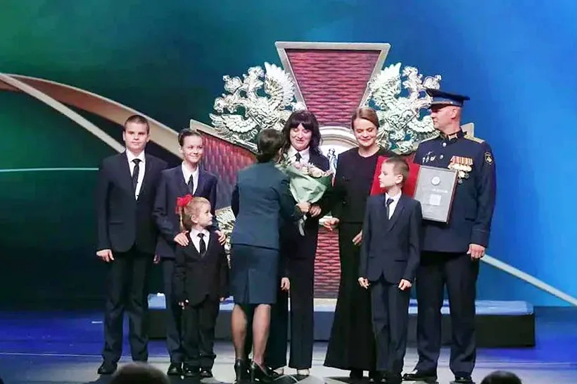Многодетные родители из&nbsp;Ставрополя победили в&nbsp;конкурсе &laquo;Семья года&nbsp;&mdash; 2026&raquo;
