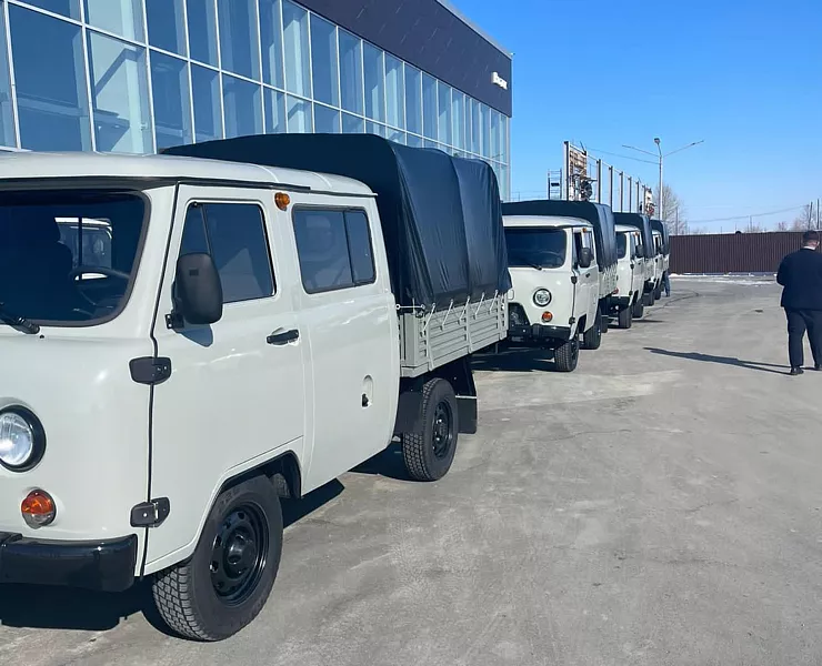 Лесопожарные службы Сахалина получили новые автомобили