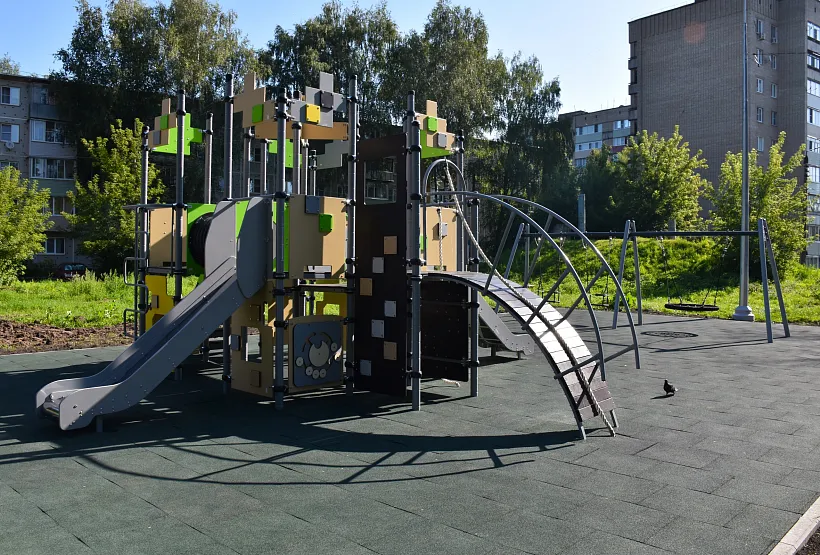 В&nbsp;городе Щекино Тульской области улучшили график уборки на&nbsp;детской площадке