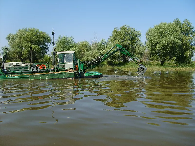 В&nbsp;Астраханской области в&nbsp;2023&nbsp;году расчищено более 55&nbsp;км водных объектов
