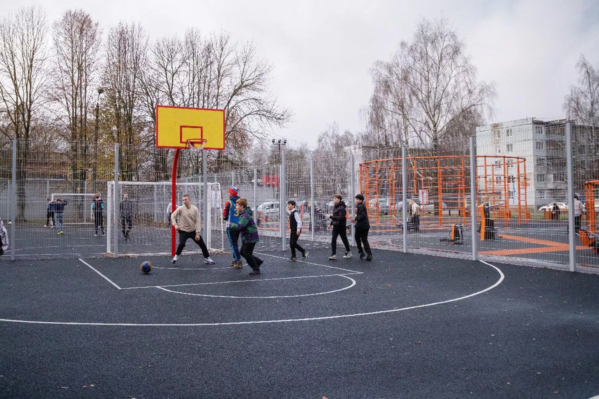 В&nbsp;городе Щекино Тульской области открыли современную спортивную площадку
