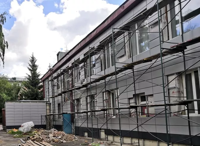 В&nbsp;Омске ремонтируют фасад и&nbsp;крышу детской школы искусств № 2