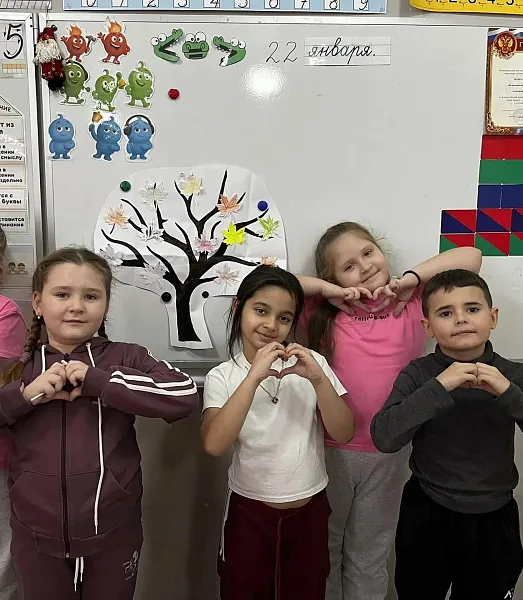 В&nbsp;Кантемировском лицее Воронежской области прошла акция &laquo;Дерево доброты&raquo;