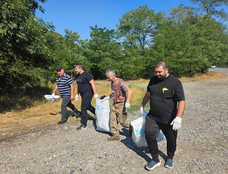 В&nbsp;Кировском районе Северной Осетии очистили около 2&nbsp;км берега реки Терек