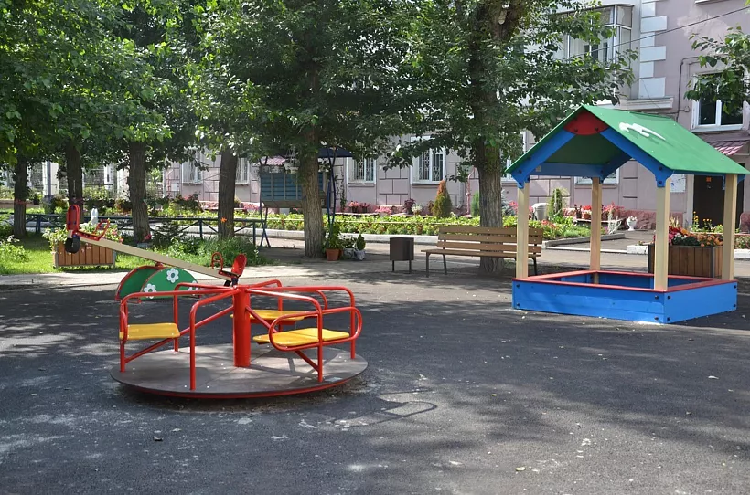 Восемь дворов благоустроят в&nbsp;Ленинском районе Красноярска