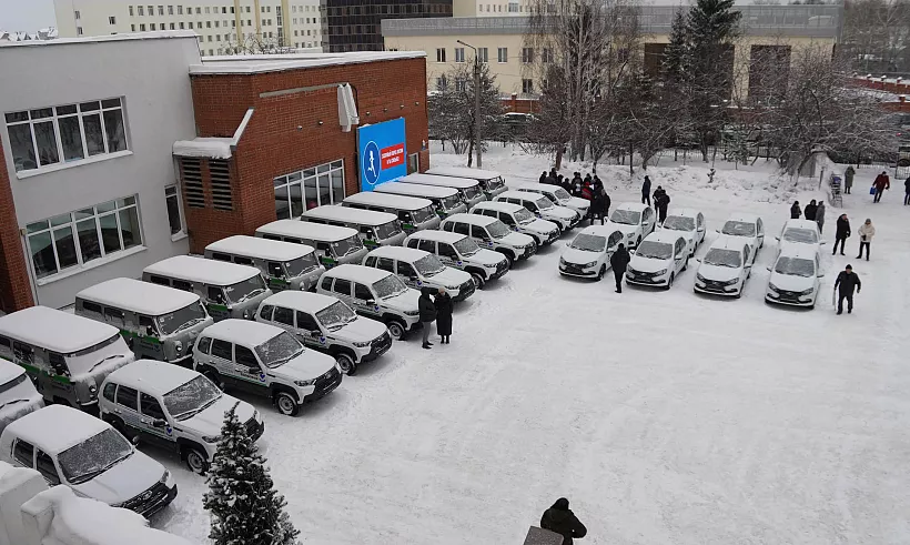 Медучреждения Свердловской области получили более 40&nbsp;новых автомобилей