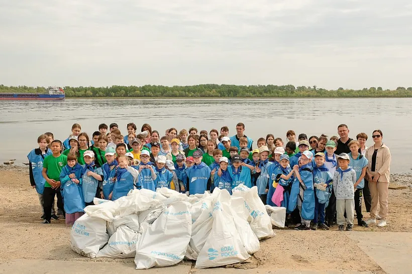 В&nbsp;Астрахани школьники приняли участие в&nbsp;акции &laquo;Вода России&raquo;