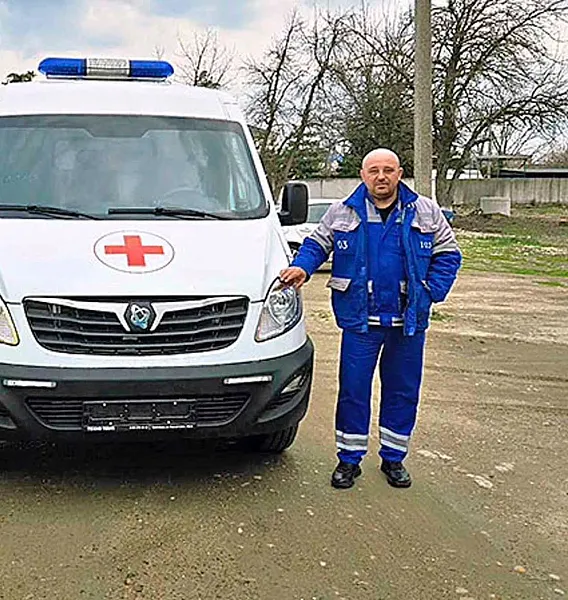 Курганинская больница Кубани получила новый автомобиль скорой помощи