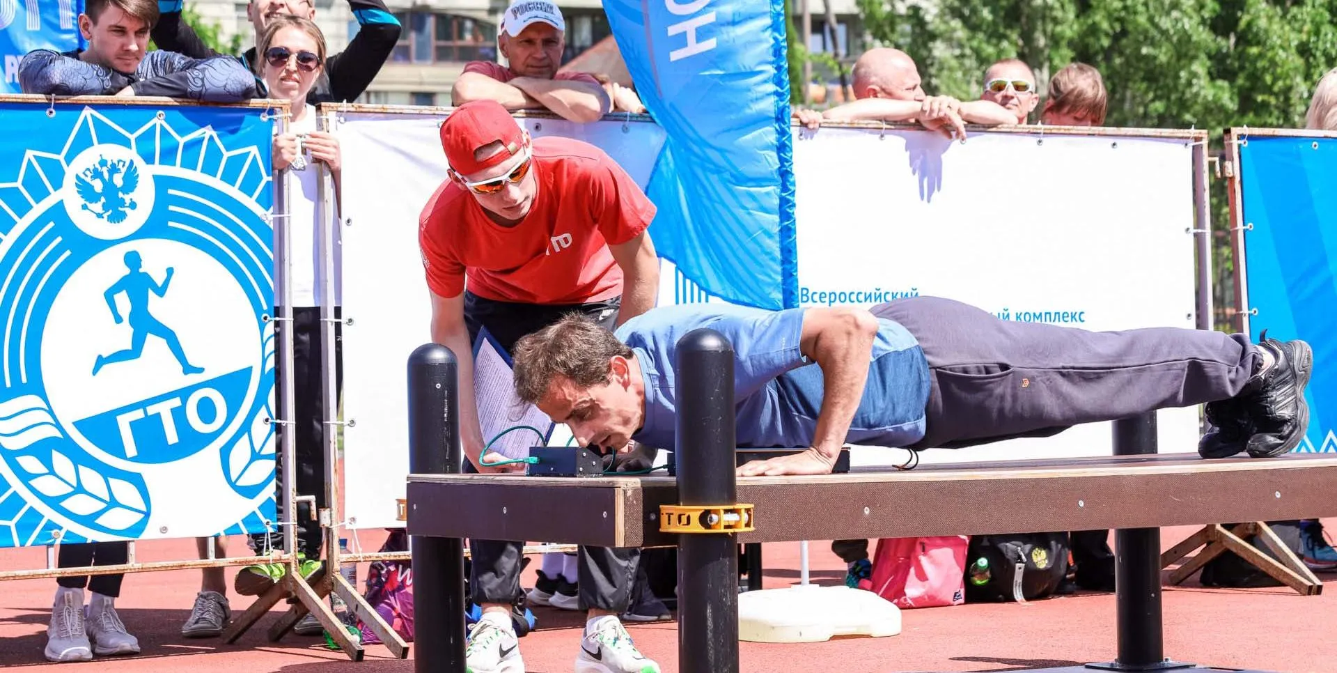 Евгений Фролов