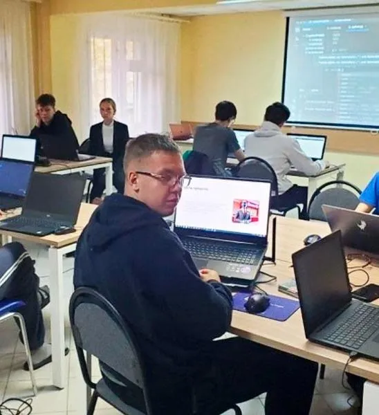 Школьники из&nbsp;Иркутской области победили в&nbsp;конкурсе программы &laquo;Сириус.ИИ&raquo;