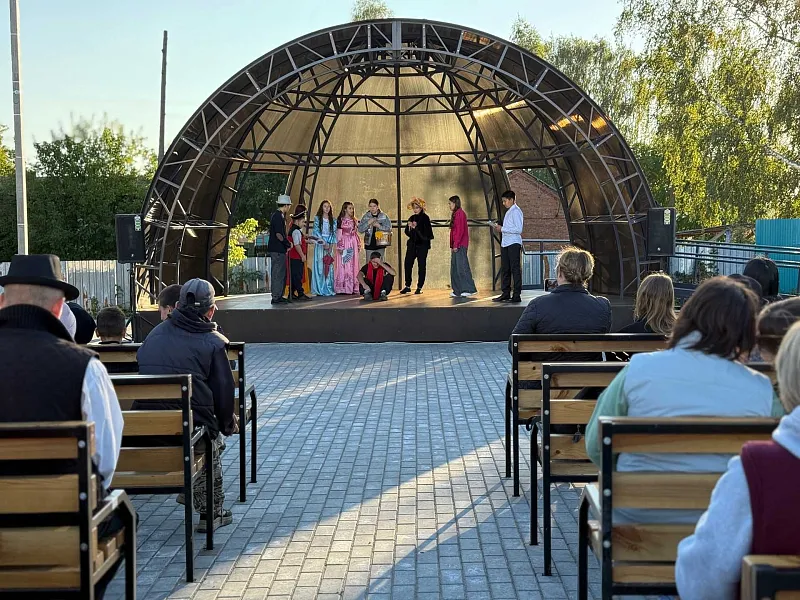 Новая уличная &laquo;Сцена для&nbsp;всех&raquo; открылась в&nbsp;Кизнерском районе Удмуртии