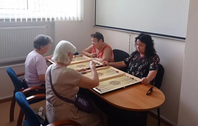 В&nbsp;Санкт-Петербурге организовали секцию по&nbsp;нардам для&nbsp;пожилых