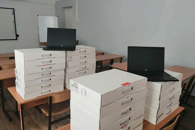 Школы Котовского района Волгоградской области получили 28&nbsp;ноутбуков