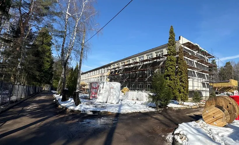 Школу № 21&nbsp;в&nbsp;подмосковной деревне Серково обновят к&nbsp;сентябрю