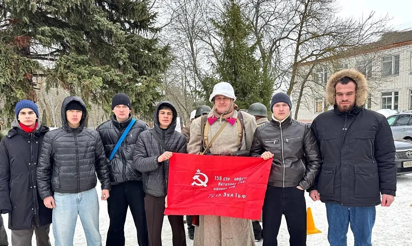 Ученикам техникума в&nbsp;Ульяновской области показали реконструкцию боя