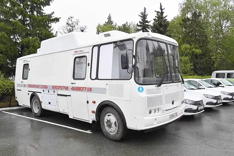 Районные больницы Омской области получили 37&nbsp;новых автомобилей