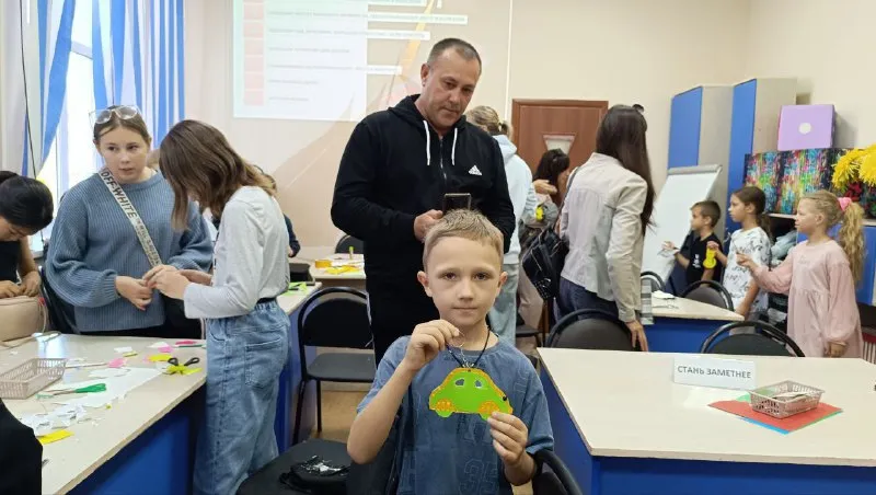 Около 250&nbsp;жителей Саратовской области сделали светоотражающие брелоки